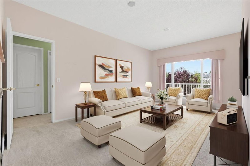 112 Shannon Road SW, Shawnessy — interior photo