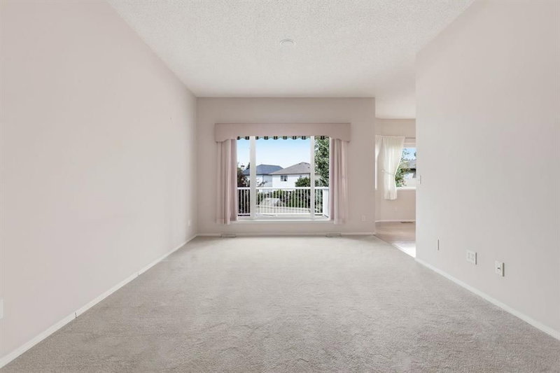112 Shannon Road SW, Shawnessy — interior photo 6