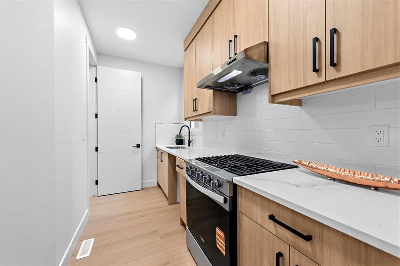 10 Waterford Mews, Waterford — interior photo 6