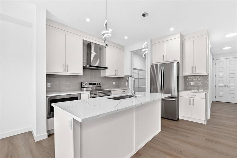 164 Lakewood Circle, Lakewood — interior photo