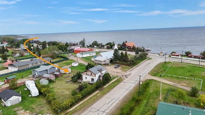 18 - Lakeview Drive