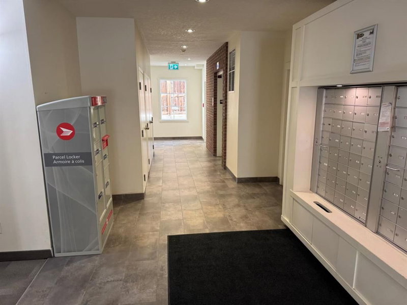 2405, 215 Legacy Boulevard SE, Legacy — interior photo