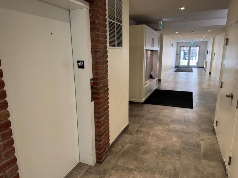 2405, 215 Legacy Boulevard SE, Legacy — interior photo 5