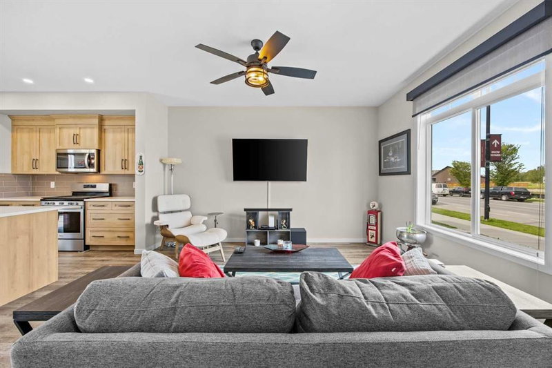 213 D'arcy Ranch Drive, D'arcy Ranch — interior photo