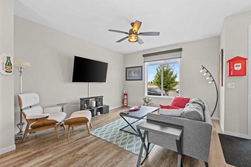 213 D'arcy Ranch Drive, D'arcy Ranch — interior photo 5