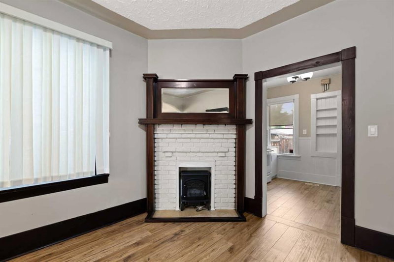616 17 Avenue NW, Mount Pleasant — interior photo 5