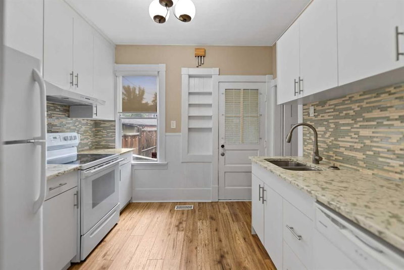 616 17 Avenue NW, Mount Pleasant — interior photo 6