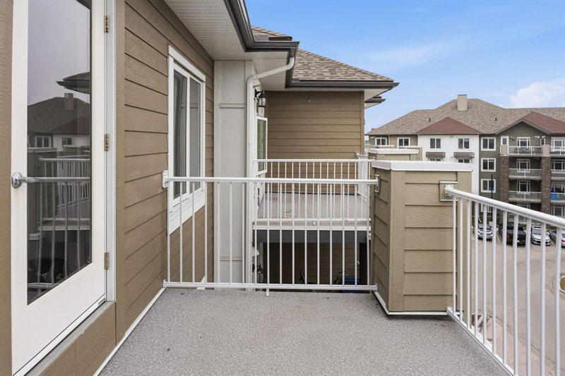 2402, 6118 80 Avenue NE, Saddle Ridge — interior photo 6
