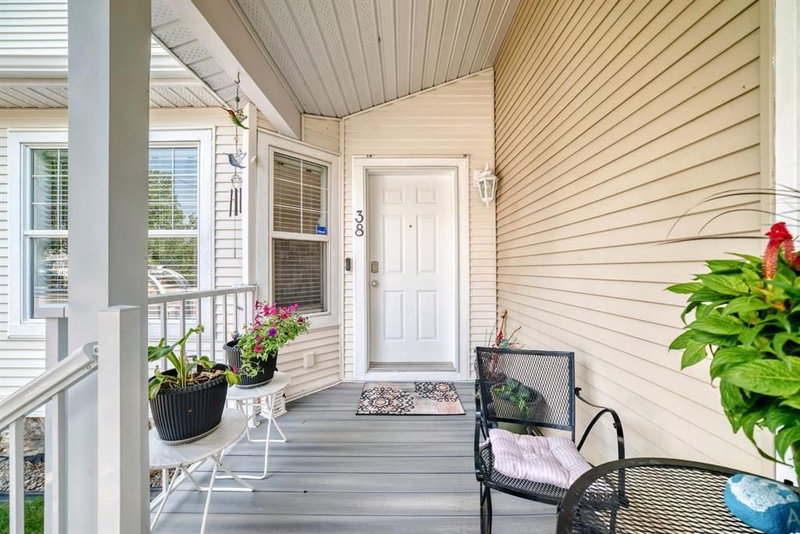 38 Country Village Landing NE, Country Hills Village — interior photo