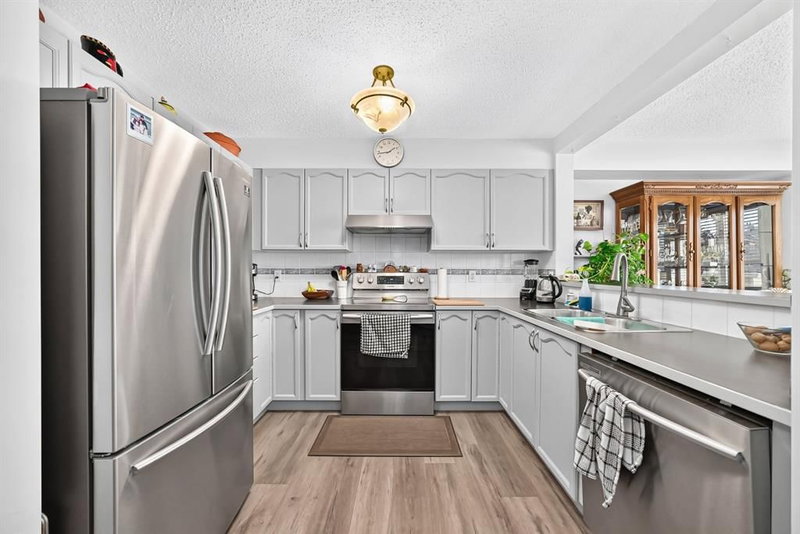 38 Country Village Landing NE, Country Hills Village — interior photo 5