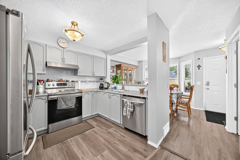 38 Country Village Landing NE, Country Hills Village — interior photo 6