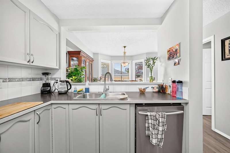 38 Country Village Landing NE, Country Hills Village — interior photo 7