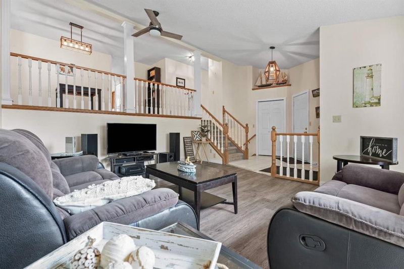 906 7 Street SE, Emerson Lake Estates — interior photo 7