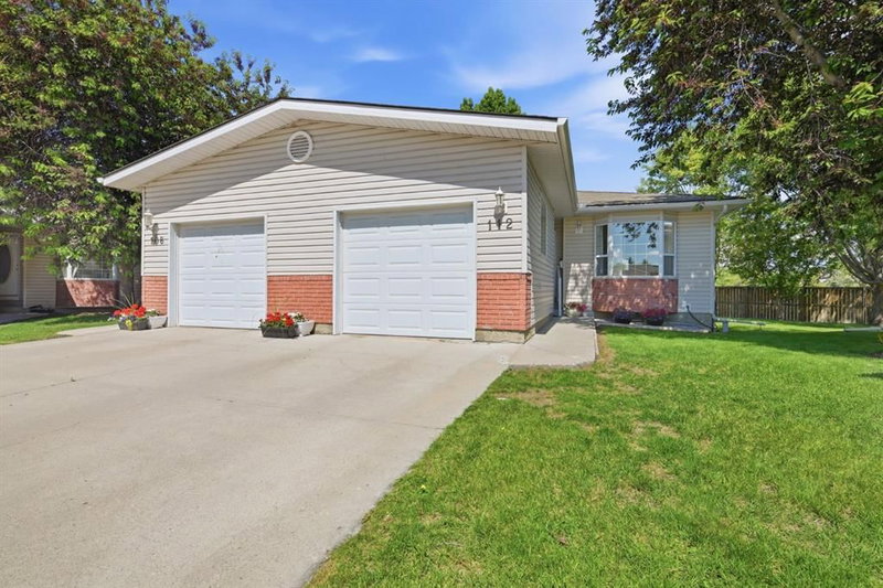 Semi Detached (Half Duplex) at 112 Dovista Court SE, Dover — listing photo