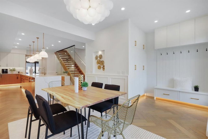 2003 7 Avenue SE, Inglewood — interior photo 7