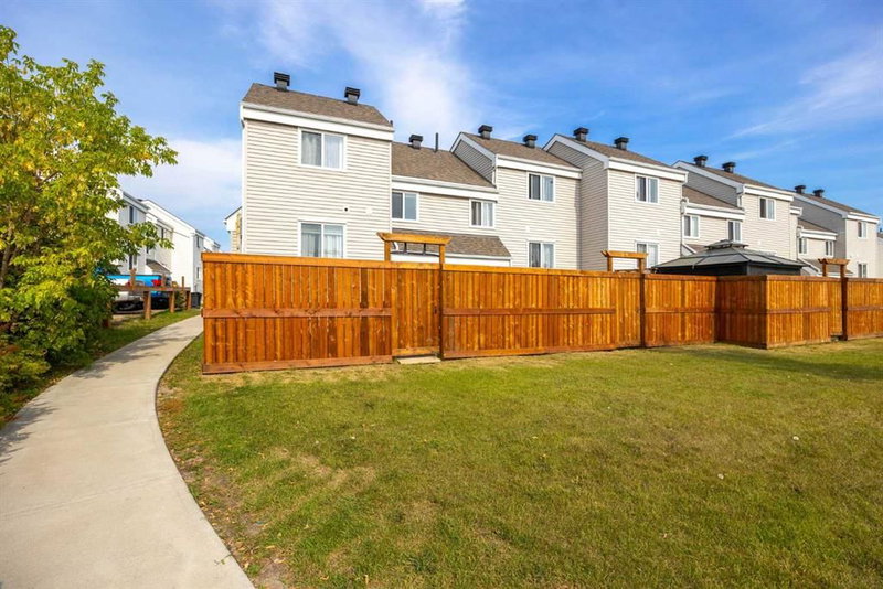 10 - 701 Beacon hill Drive