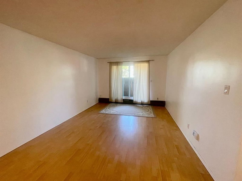 #110B - 5611 9 Avenue