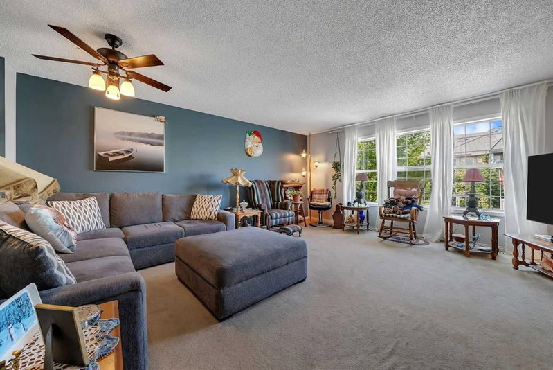 254 Tuscany Springs Boulevard NW, Tuscany — interior photo 5