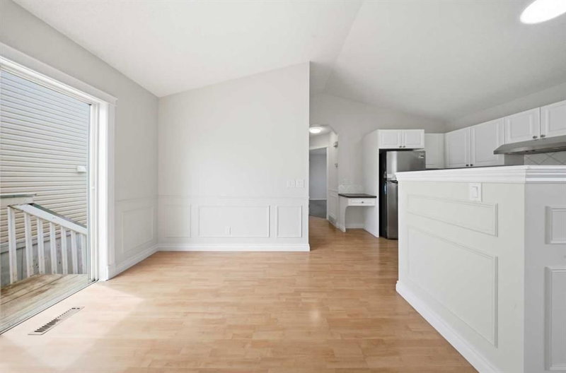 33 MARTIN CROSSING Green NE, Martindale — interior photo 5