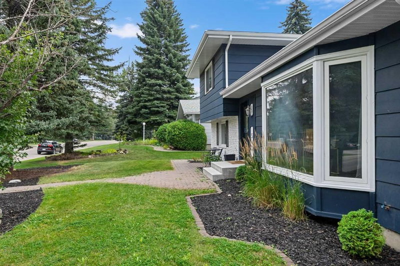 543 Willingdon Boulevard SE, Willow Park — interior photo