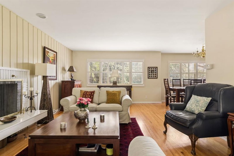 8 Maryland Place SW, Mayfair — interior photo