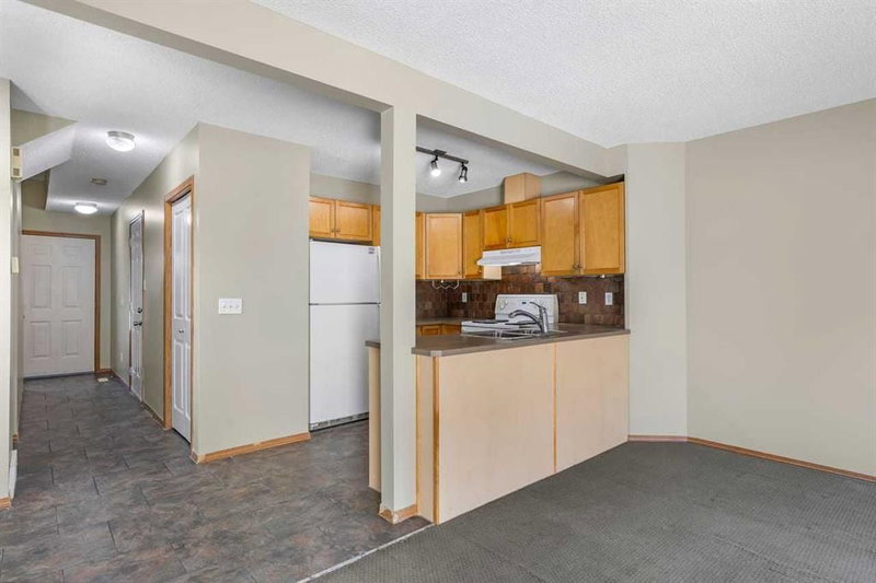 51 Eversyde Court SW, Evergreen — interior photo