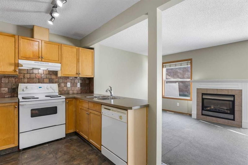 51 Eversyde Court SW, Evergreen — interior photo 5
