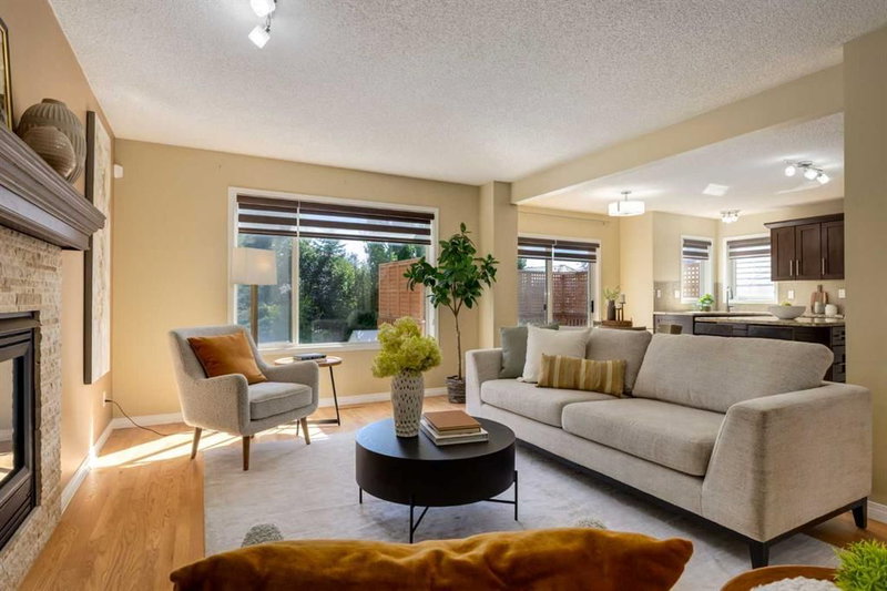 38 Spring Crescent SW, Springbank Hill — interior photo