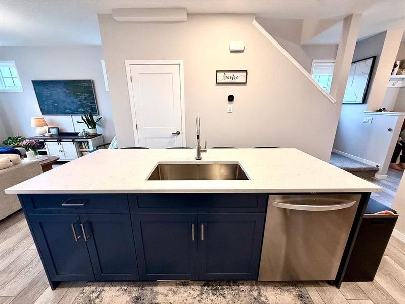 1501 3 Street SE, Montrose — interior photo 7