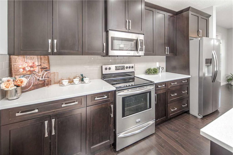 25 Marquis Place SE, Mahogany — interior photo 6