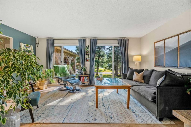 63 Wolf Drive, Redwood Meadows — interior photo 7