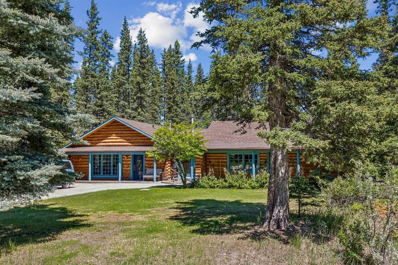 4 Pine Avenue