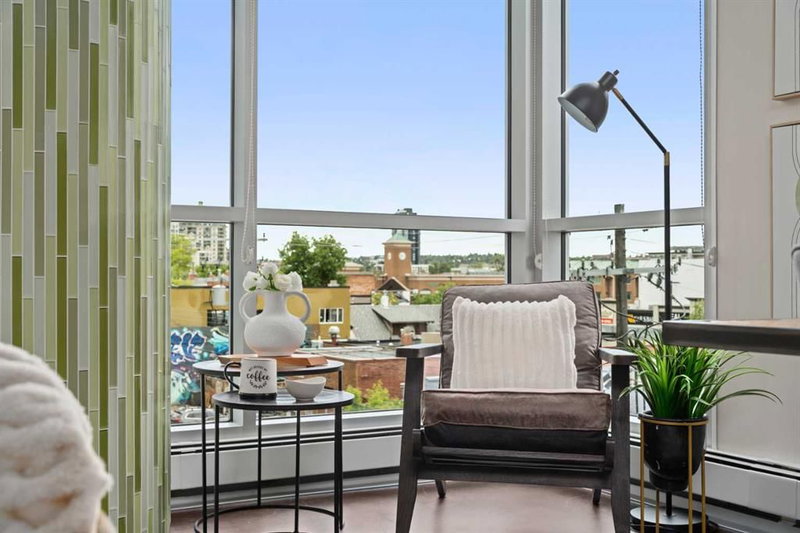 411, 235 9A Street NW, Sunnyside — interior photo 5