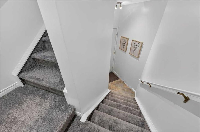 208, 622 56 Avenue SW, Windsor Park — interior photo 6