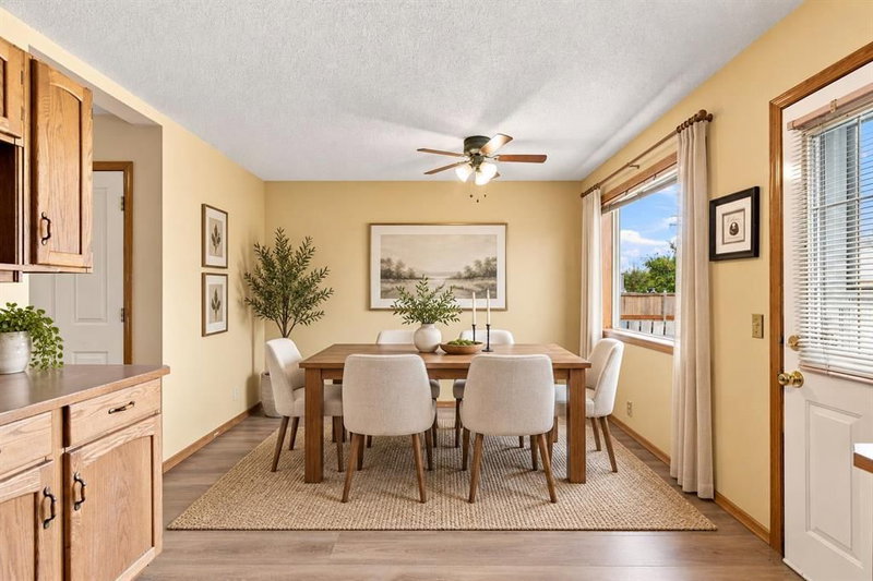 219 Coral Springs Circle NE