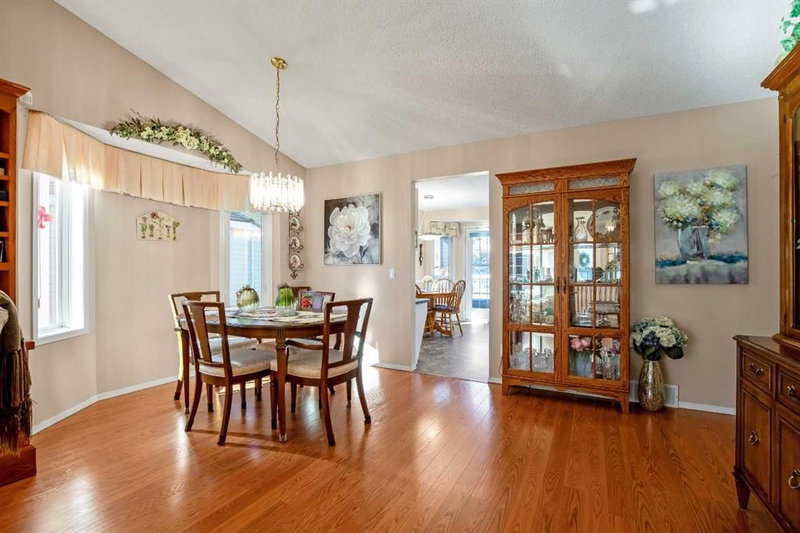 501 Riverside Drive NW, High River Golf Course — interior photo 6