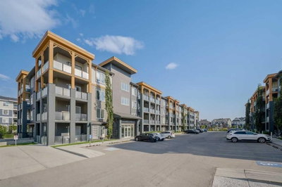 305 - 100 Auburn Meadows Manor
