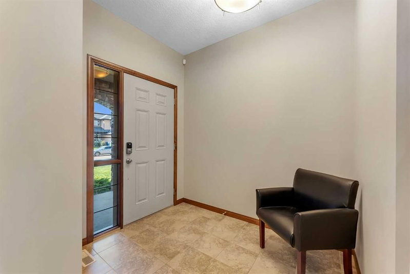 140 Aspenmere Close, Westmere — interior photo 5