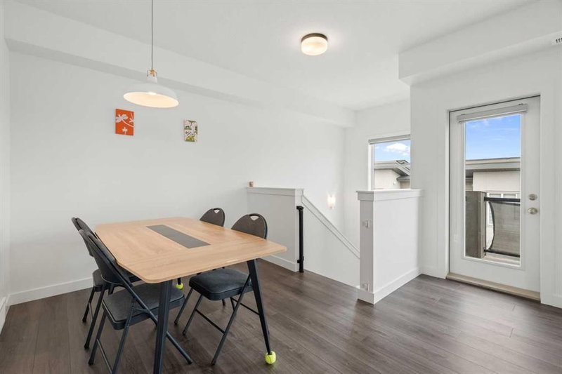 122 Spring Creek Common SW, Springbank Hill — interior photo 7