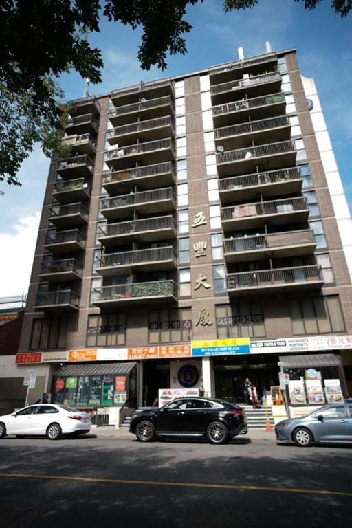 808, 108 3 Avenue SW, Chinatown — interior photo
