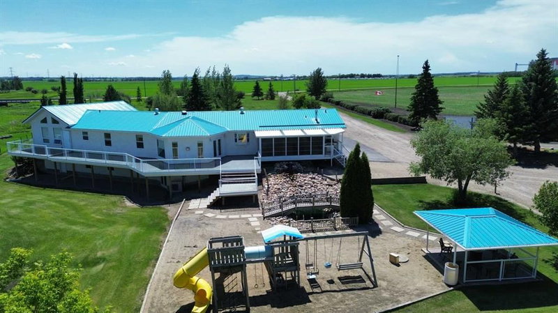 27556 Township Road 372