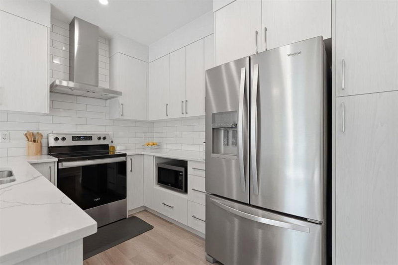 154 Crestridge Common SW, Crestmont — interior photo 5