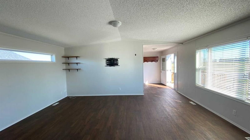 14 Meadows Way, Taber — interior photo 7