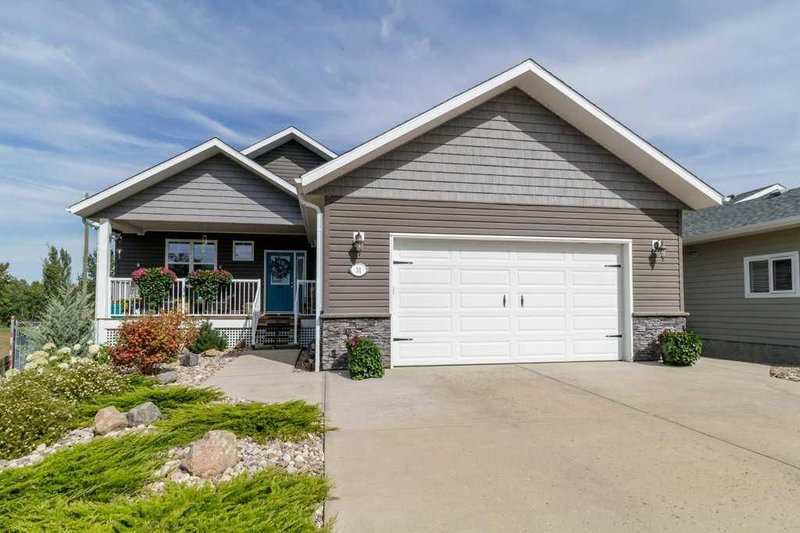 31 Fawn Meadows Crescent