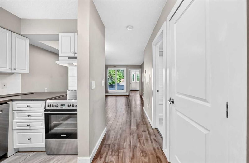 111, 2204 1 Street SW, Mission — interior photo