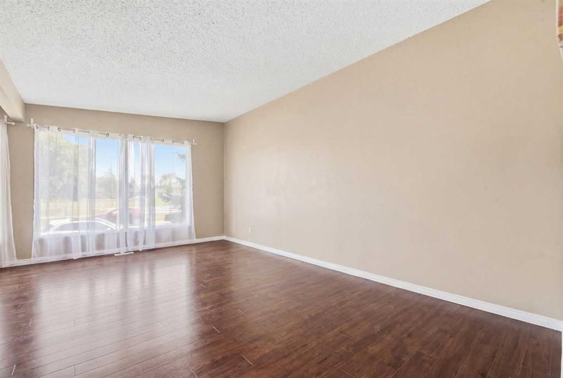 2615/2613 39 Street SE, Forest Lawn — interior photo 5