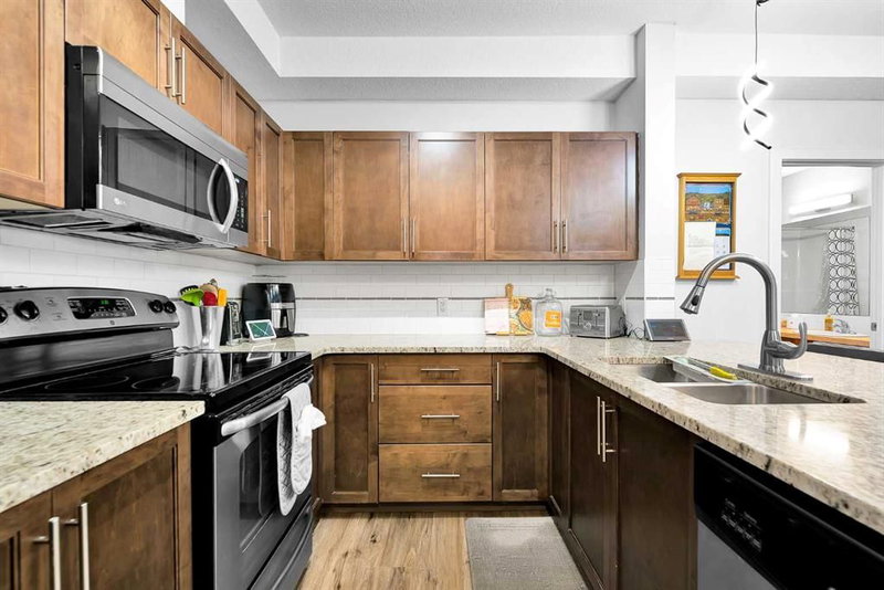 2217, 604 East Lake Boulevard NE, East Lake Industrial — interior photo 6