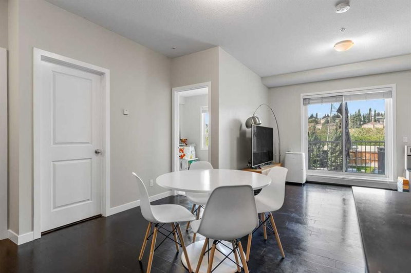4201, 5305 32 Avenue SW, Glenbrook — interior photo 7