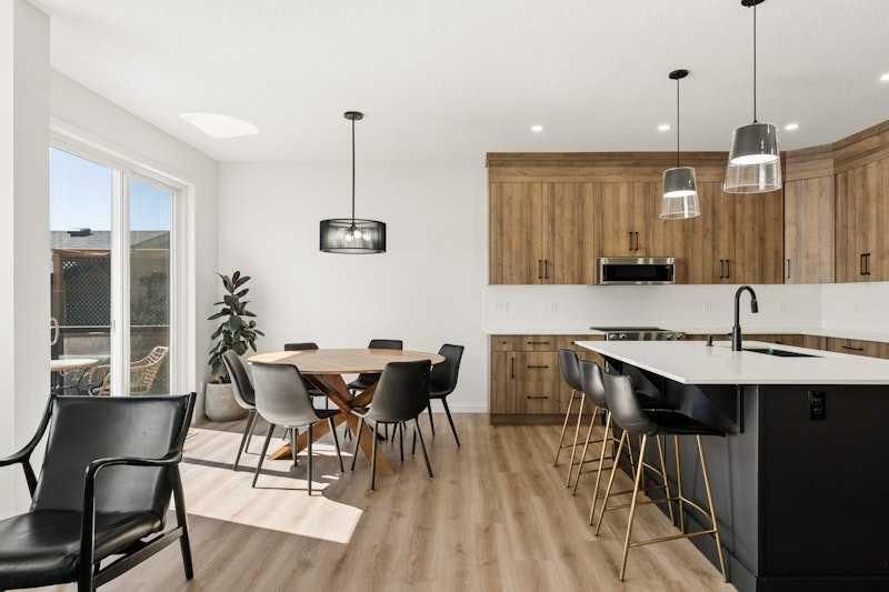 20 Wolf Creek Street SE, Wolf Willow — interior photo 5