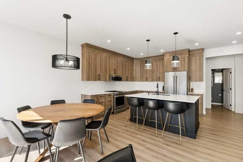 20 Wolf Creek Street SE, Wolf Willow — interior photo 6